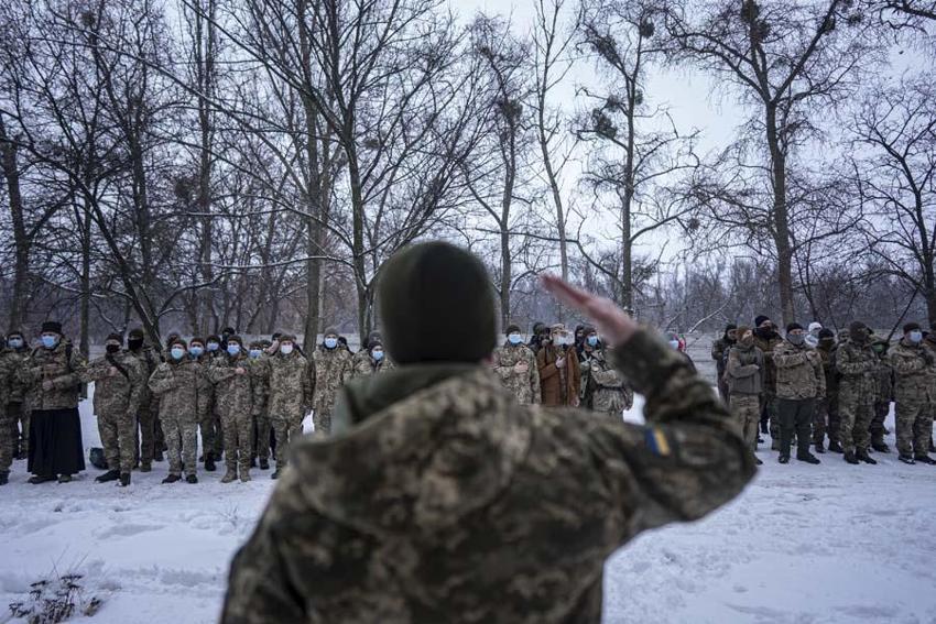ABD ve İngiliz askerleri cephede! Rusya ve Ukrayna asker sayısını artıyor... Polonya 1 milyon Ukraynalı göçmen bekliyor...