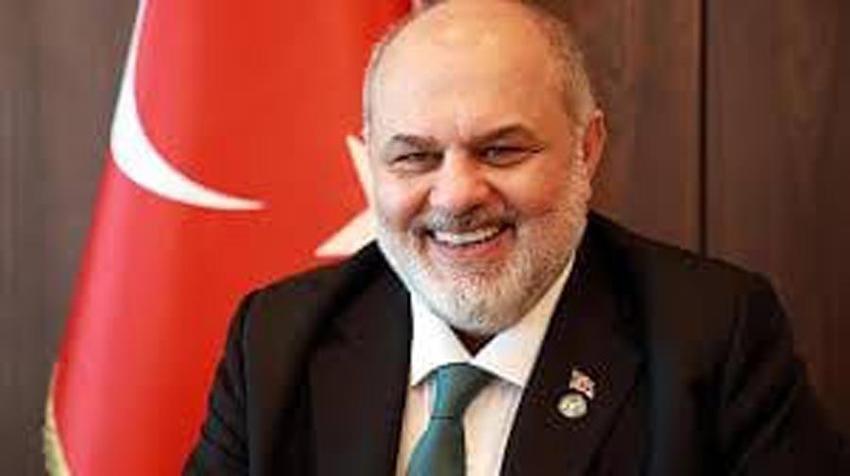 Önce Cüneyt Çakır'ı bombaladı ardından G.Saray'a Gedson Fernandes göndermesi yaptı