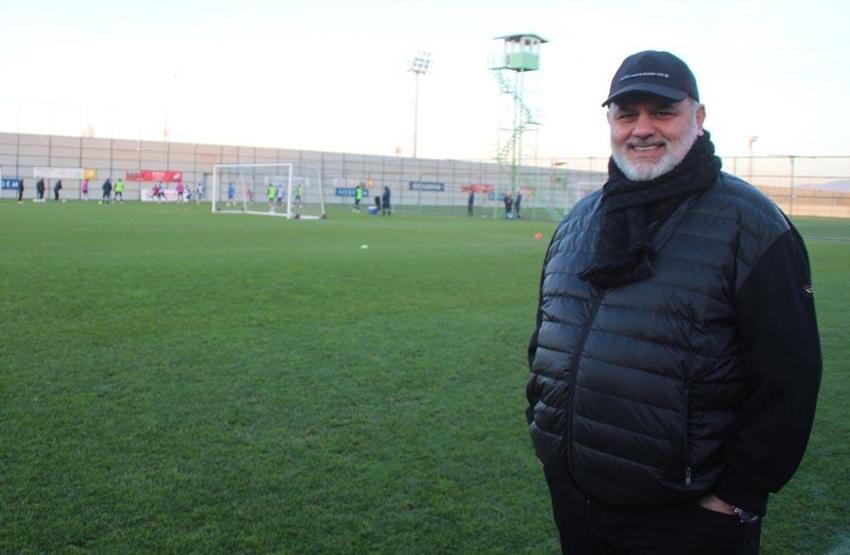 Önce Cüneyt Çakır'ı bombaladı ardından G.Saray'a Gedson Fernandes göndermesi yaptı