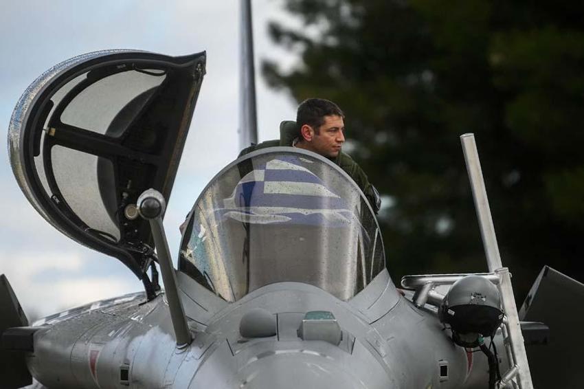 Yunanistan'dan Bayraktar TB2 itirafı geldi: 200 Rafale alsak ne yazar? Türk İHA’larını düşürmeliyiz!
