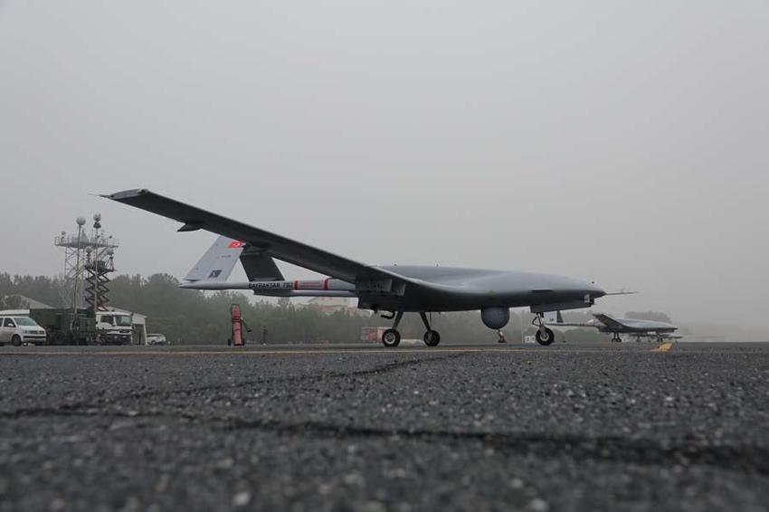 Yunanistan'dan Bayraktar TB2 itirafı geldi: 200 Rafale alsak ne yazar? Türk İHA’larını düşürmeliyiz!
