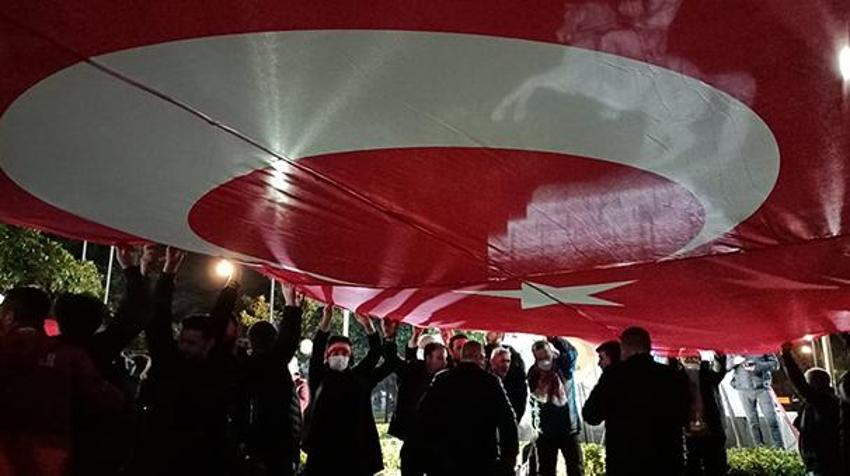 Samsun'da Atatürk Anıtı'na saldırıda yeni gelişme! Nöbet başladı, binlerce vatandaş meydanda...