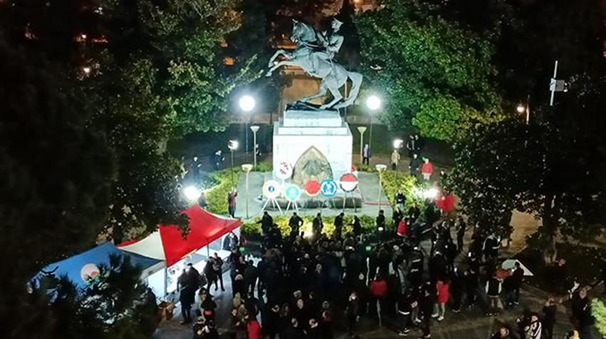 Samsun'da Atatürk Anıtı'na saldırıda yeni gelişme! Nöbet başladı, binlerce vatandaş meydanda...
