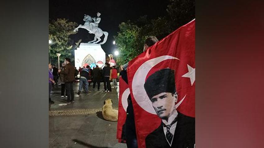 Samsun'da Atatürk Anıtı'na saldırıda yeni gelişme! Nöbet başladı, binlerce vatandaş meydanda...