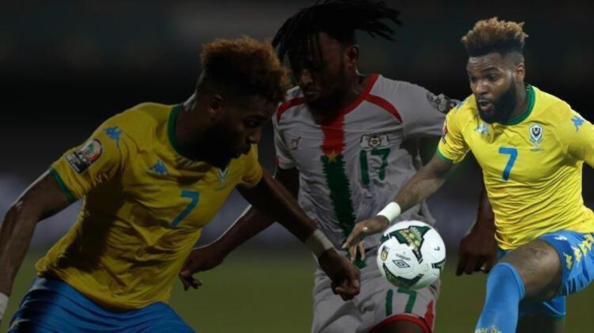 Boupendza yola çıktı yıldız golcü eşyalarını topladı!