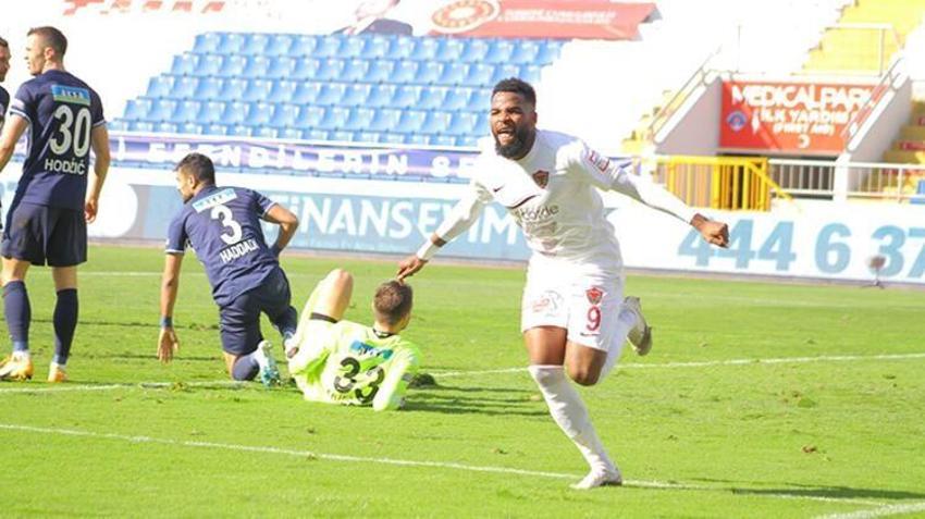 Boupendza yola çıktı yıldız golcü eşyalarını topladı!