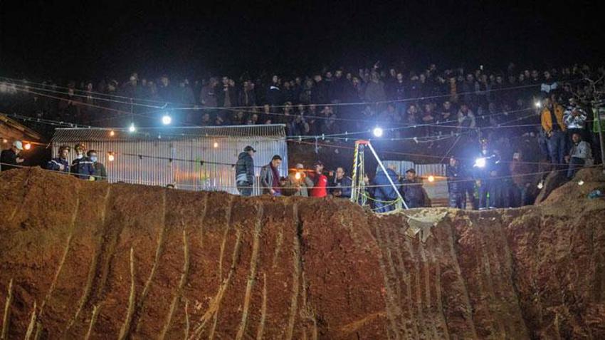 Fas nefesini tuttu 5 yaşındaki çocuğun kurtarılmasını bekliyor! 32 metrelik kuyuya son 6 metre...