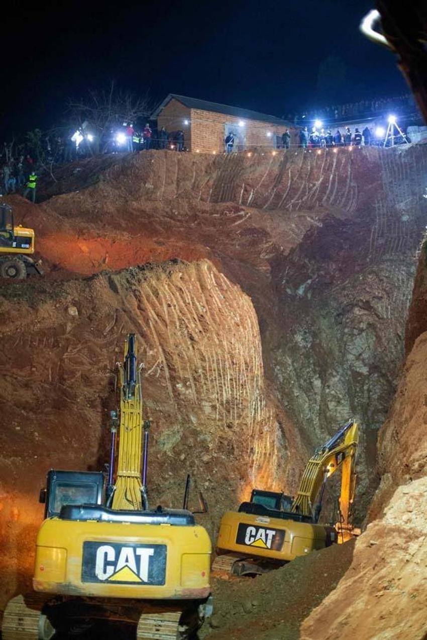 Fas nefesini tuttu 5 yaşındaki çocuğun kurtarılmasını bekliyor! 32 metrelik kuyuya son 6 metre...