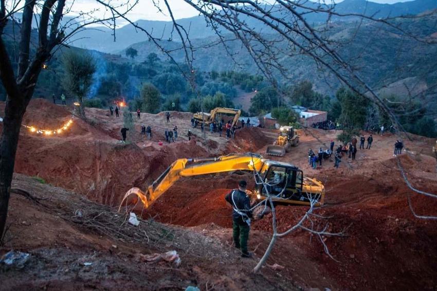 Fas nefesini tuttu 5 yaşındaki çocuğun kurtarılmasını bekliyor! 32 metrelik kuyuya son 6 metre...