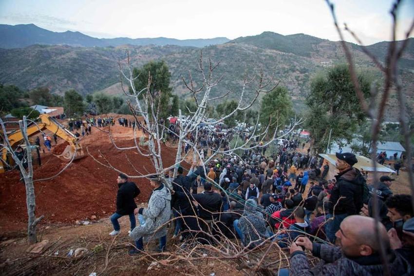 Fas nefesini tuttu 5 yaşındaki çocuğun kurtarılmasını bekliyor! 32 metrelik kuyuya son 6 metre...