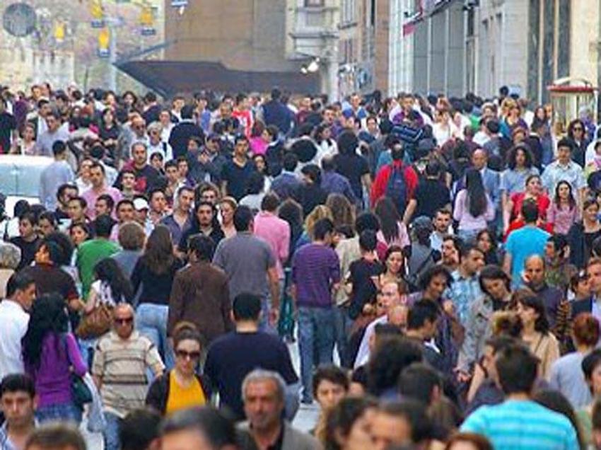  Türkiye'nin en büyük  ilçesi belli oldu! 57 ilden daha kalabalık, işte en büyük ve en küçük 10 ilçe...
