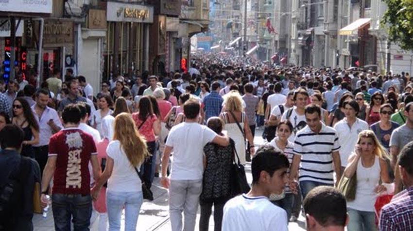  Türkiye'nin en büyük  ilçesi belli oldu! 57 ilden daha kalabalık, işte en büyük ve en küçük 10 ilçe...