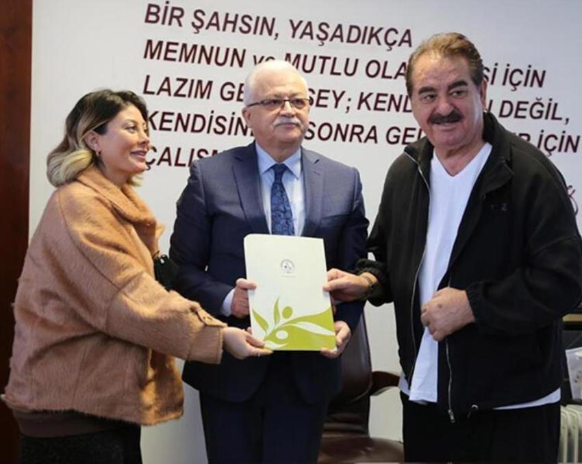 İbrahim Tatlıses’ten duygu dolu anlar! Sahnede gözyaşlarına boğuldu!