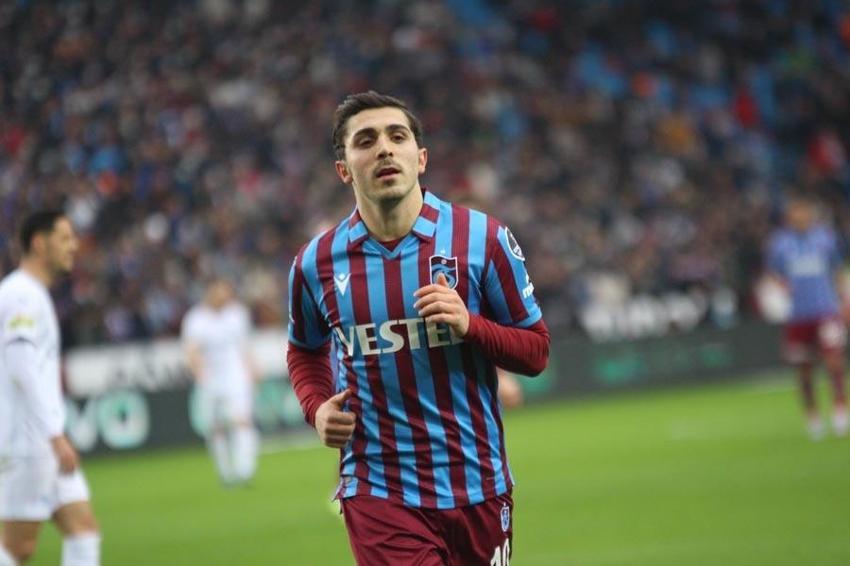 Ezeli rakiplerinin 20 puan önünde ama hala yaranamadı! Akılalmaz yorum 'Mahkum...'