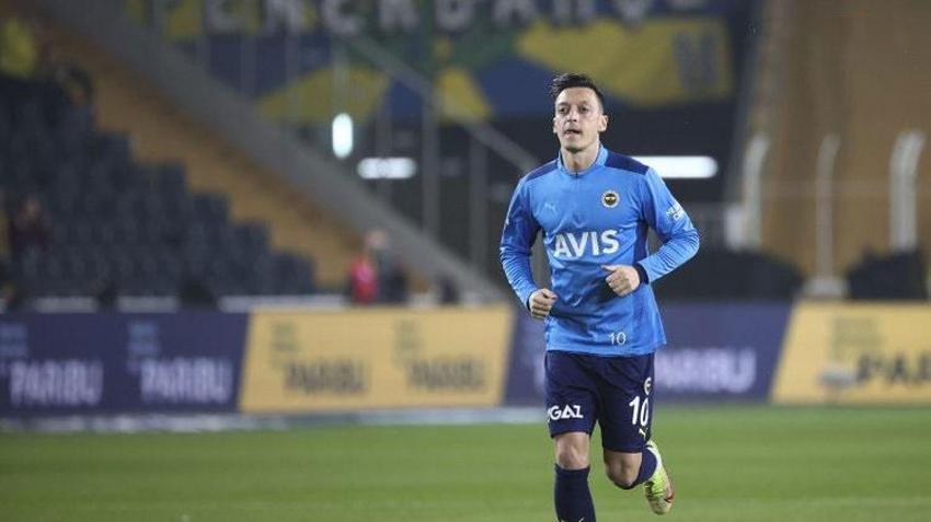 Pereira haklı çıktı! Yıldız futbolcu 'Mehmet Ekici'ye' benzedi Mesut Özil ayrılık için geri sayıma geçti