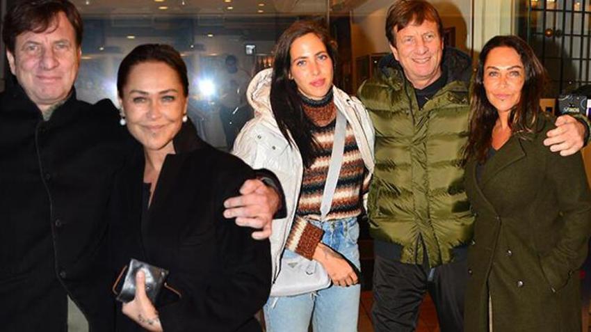 Hülya Avşar ve Kaya Çilingiroğlu'ndan aile pozu!