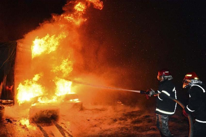 Savaş uçakları gece yarısı 02.34'te vurdu! Çok sayıda ölü ve yaralı asker var...
