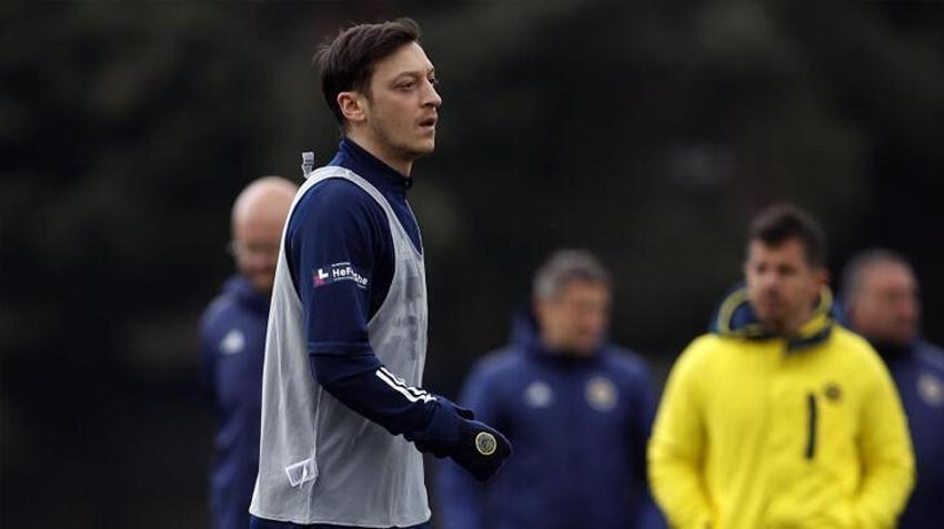 Fenerbahçe'de yumruk yumruğa kavga! Yıldız futbolcu meydan okudu 'Bırakın gelsin'