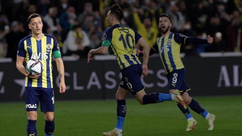 Fenerbahçe'de yumruk yumruğa kavga! Yıldız futbolcu meydan okudu 'Bırakın gelsin'