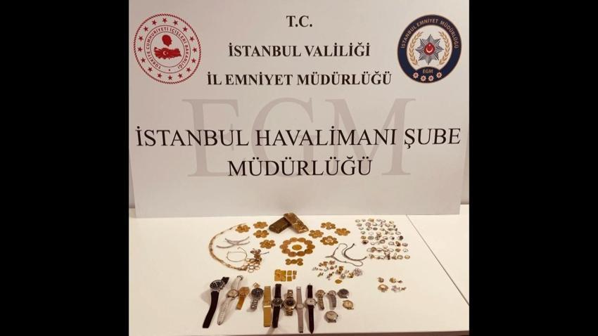 Göbek sandılar, kilolarca altın çıkınca şaşkına döndüler! Kadının karnına yerleştirilmiş...