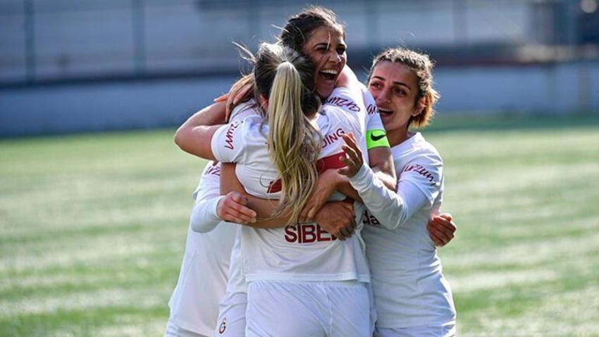 Galatasaray Kadın Futbol takımında Elif Kesgin'in ayak bileği kırıldı!