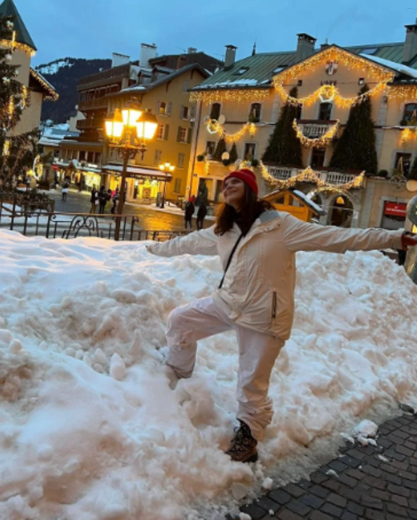 Ünlü oyuncu Feyza Civelek'ten kısa bir tatil kaçamağı!