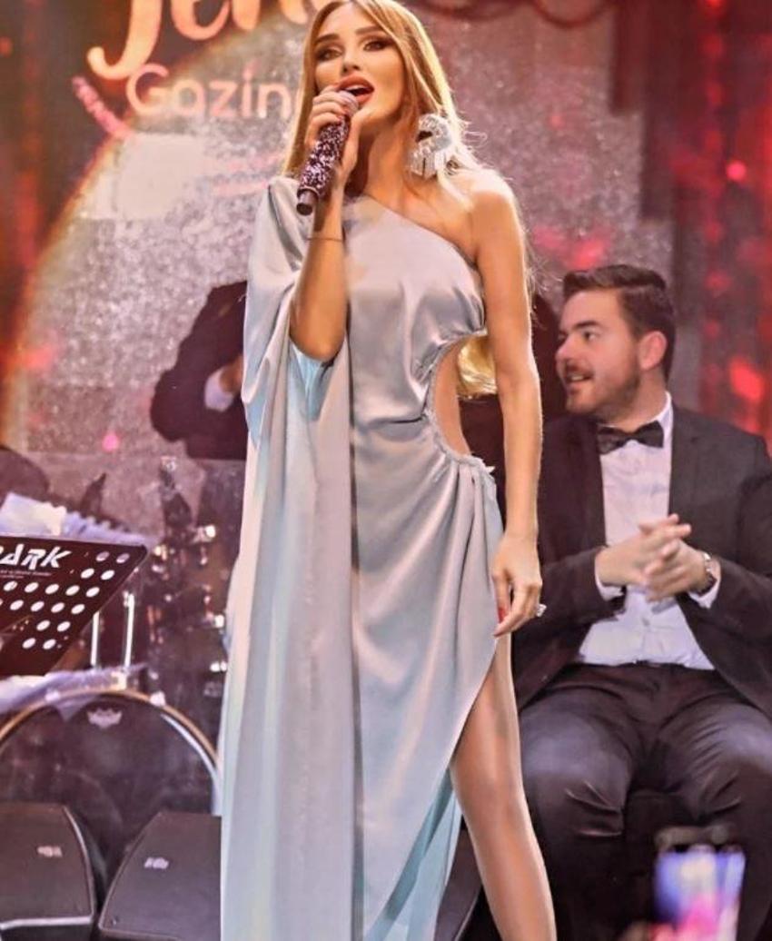 Seren Serengil'in derin dekoltesi olay oldu! Eleştirdiği Gülşen'e benzetildi