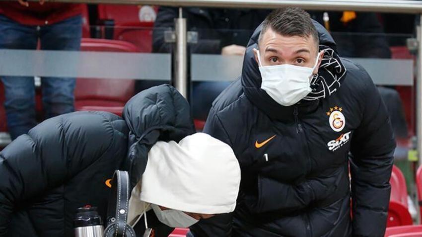 Galatasaray-Kayserispor maçına damga vurdu! Domenec Torrent tarihe geçti, isyan bayrağını açtılar! İlk kez oluyor, Gomis, Mame Thiam ve Mostafa Mohamed...