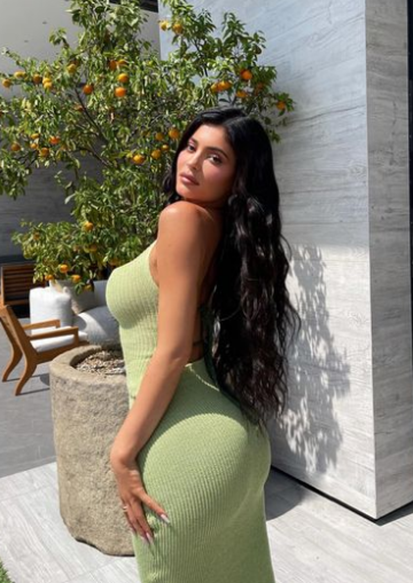 Kylie Jenner ters köşe yaptı! Bebeğinin adı...