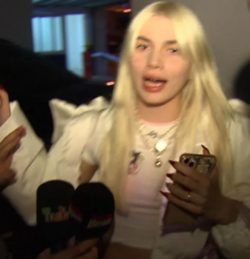 Aleyna klip çekiminden paylaştı! Mini bikinisi ve file çorabıyla sosyal medyayı salladı...