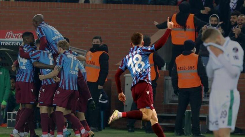 Trabzonspor-Konyaspor maçına damga vurdu! Kimse durduramıyor, Edin Visca yıktı geçti! Abdullah Avcı'dan flaş hamle, yıllar sonra ilk kez...