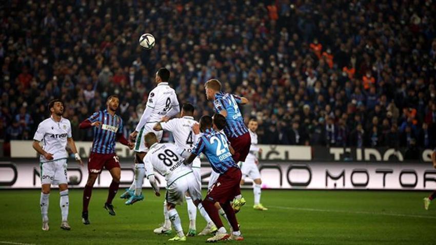 Trabzonspor-Konyaspor maçına damga vurdu! Kimse durduramıyor, Edin Visca yıktı geçti! Abdullah Avcı'dan flaş hamle, yıllar sonra ilk kez...
