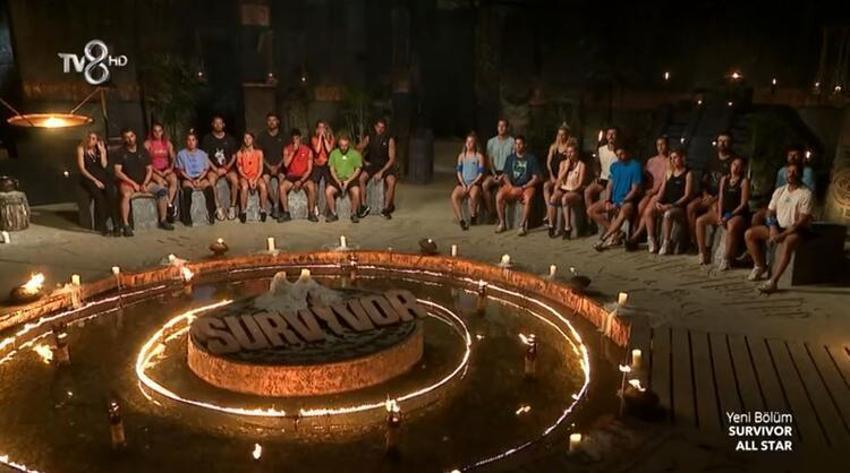 Survivor'da sürgün adasına kim gitti, Survivor'da eleme adayı kim oldu, işte dokunulmazlığı kazanan takım! Acun Ilıcalı açıkladı, şok hakaret sözleri...