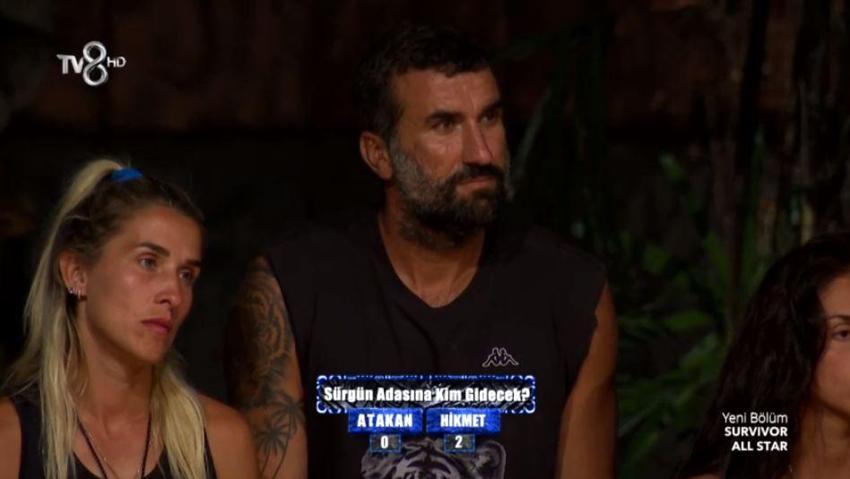 Survivor'da sürgün adasına kim gitti, Survivor'da eleme adayı kim oldu, işte dokunulmazlığı kazanan takım! Acun Ilıcalı açıkladı, şok hakaret sözleri...
