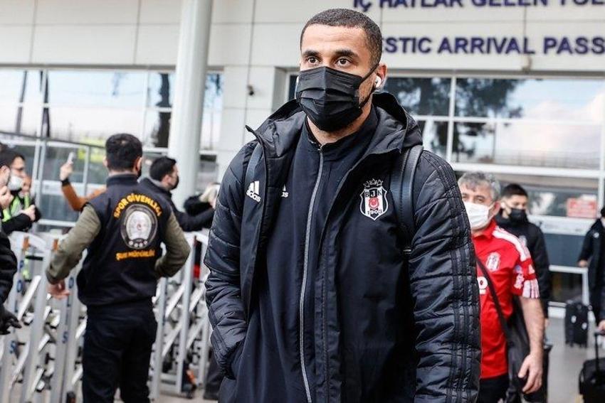 Kötü gidişatta tribünlerin protesto etmeyip alkışladığı tek oyuncuydu! Beşiktaş görüşmelere başladı