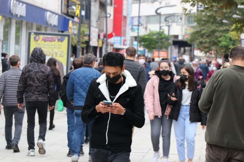 İllere göre haftalık vaka haritası belli oldu! Bakan Koca açıkladı: Zirvedeki iller değişti...