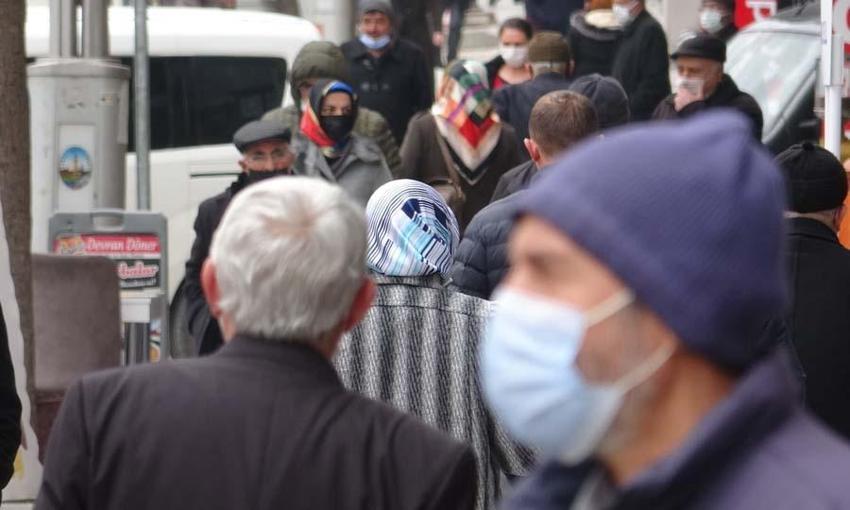 İllere göre haftalık vaka haritası belli oldu! Bakan Koca açıkladı: Zirvedeki iller değişti...