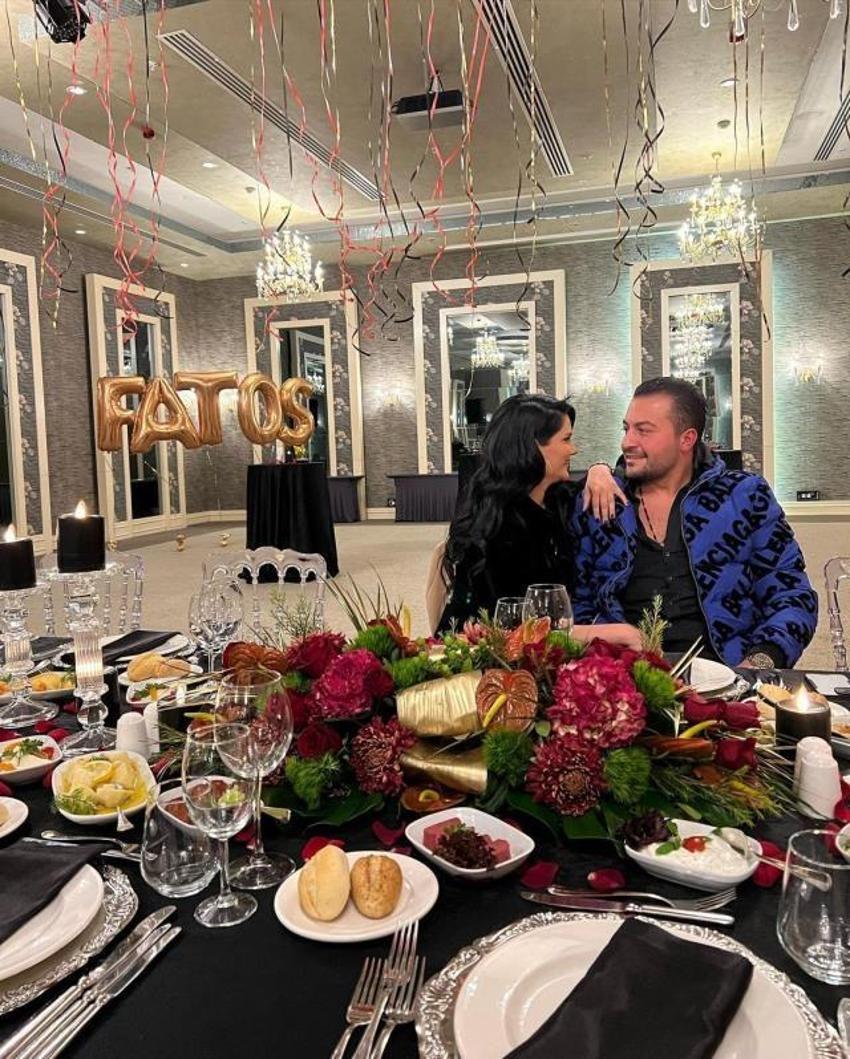 Berdan Mardini'nin eski eşi Fatoş Yelliler minicik elbisesiyle poz verdi,emojiyle kapattı!