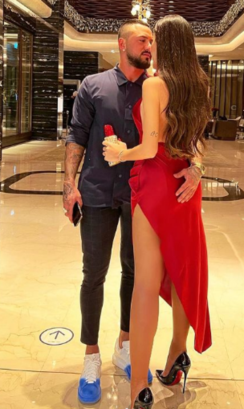 Selin Ciğerci, Gökhan Çıra ile pozlarını paylaştı! Herkes "Selin nerede?" dedi