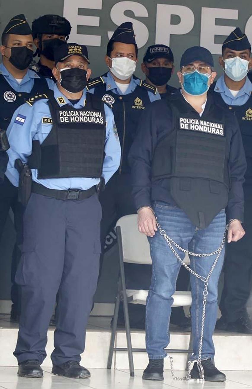 Honduras'ta eski devlet başkanı Juan Orlando Hernandez'i canlı yayında gözaltına aldılar!