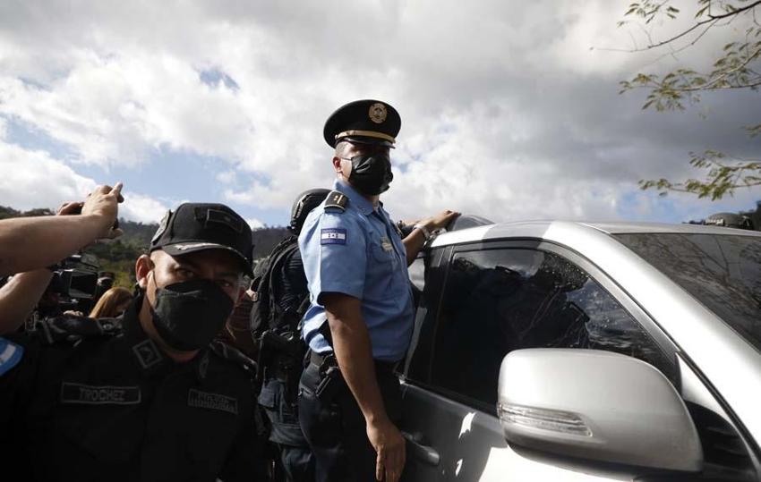 Honduras'ta eski devlet başkanı Juan Orlando Hernandez'i canlı yayında gözaltına aldılar!