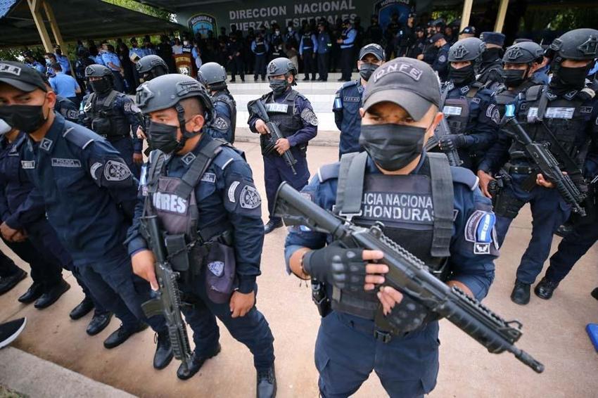 Honduras'ta eski devlet başkanı Juan Orlando Hernandez'i canlı yayında gözaltına aldılar!