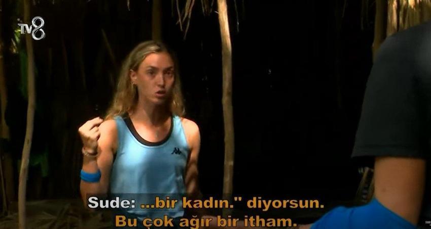 Mert'in Sude'e verdiği Sevgililer Günü çiçeği ortalığı karıştırdı! Nisa çıldırdı...