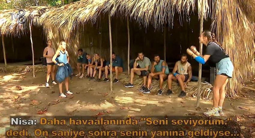 Mert'in Sude'e verdiği Sevgililer Günü çiçeği ortalığı karıştırdı! Nisa çıldırdı...