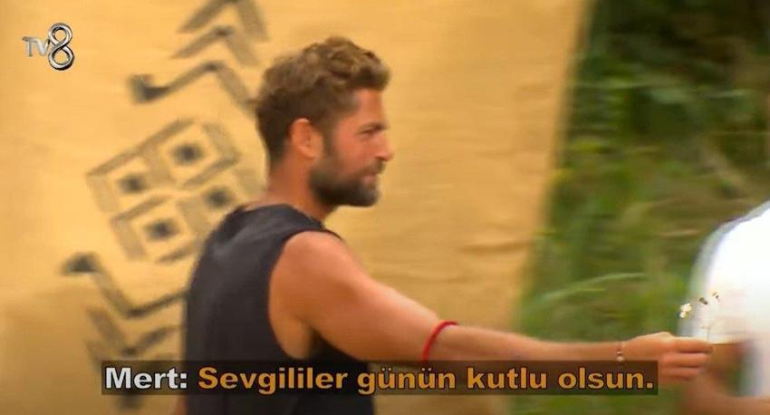 Mert'in Sude'e verdiği Sevgililer Günü çiçeği ortalığı karıştırdı! Nisa çıldırdı...