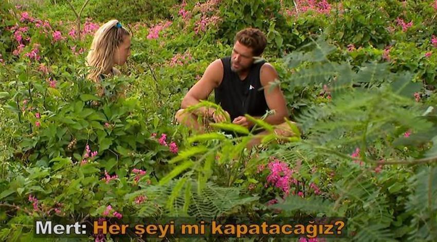 Mert'in Sude'e verdiği Sevgililer Günü çiçeği ortalığı karıştırdı! Nisa çıldırdı...
