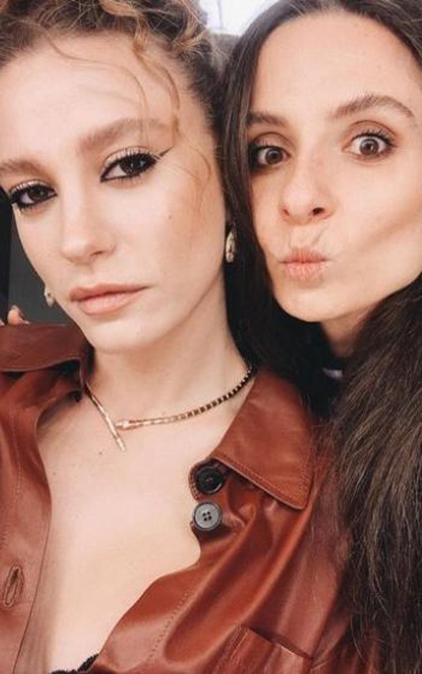 Serenay Sarıkaya kulisten paylaştı, beğeni yağdı!