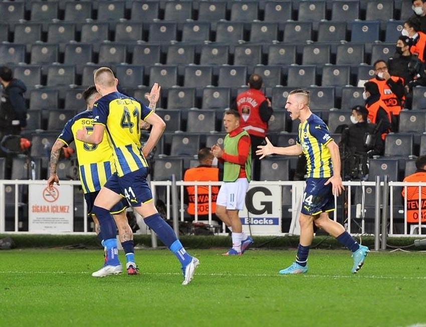 Dünkü maçtan sonra Ali Koç'a şok çağrı! 'Bu iki futbolcuyu bir dakika düşünmeden sat başkan'