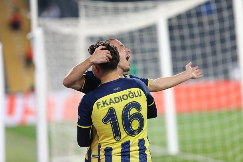 Dünkü maçtan sonra Ali Koç'a şok çağrı! 'Bu iki futbolcuyu bir dakika düşünmeden sat başkan'