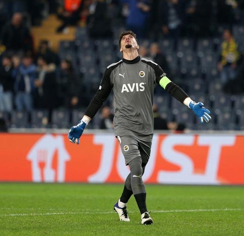 Dünkü maçtan sonra Ali Koç'a şok çağrı! 'Bu iki futbolcuyu bir dakika düşünmeden sat başkan'